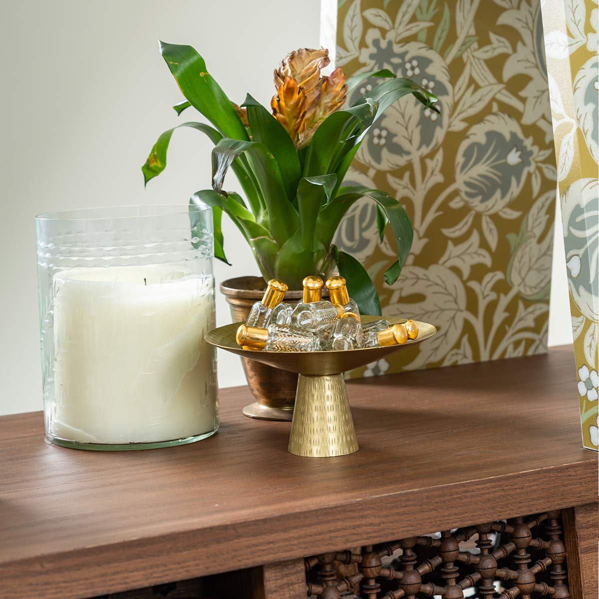 Bukhour Giveaway Station
